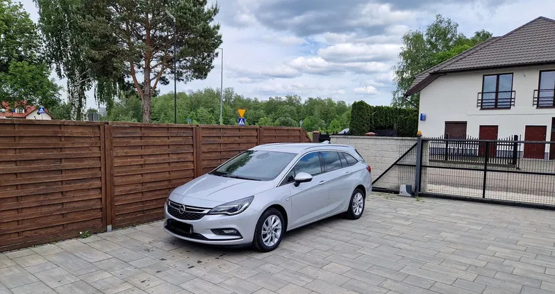 mazowieckie Opel Astra cena 48900 przebieg: 159000, rok produkcji 2018 z Brusy